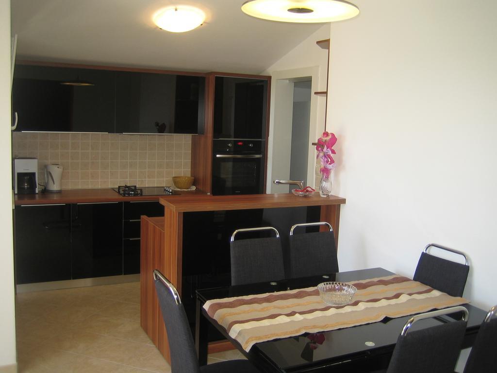 Apartment Ivo Kaštela Exteriör bild